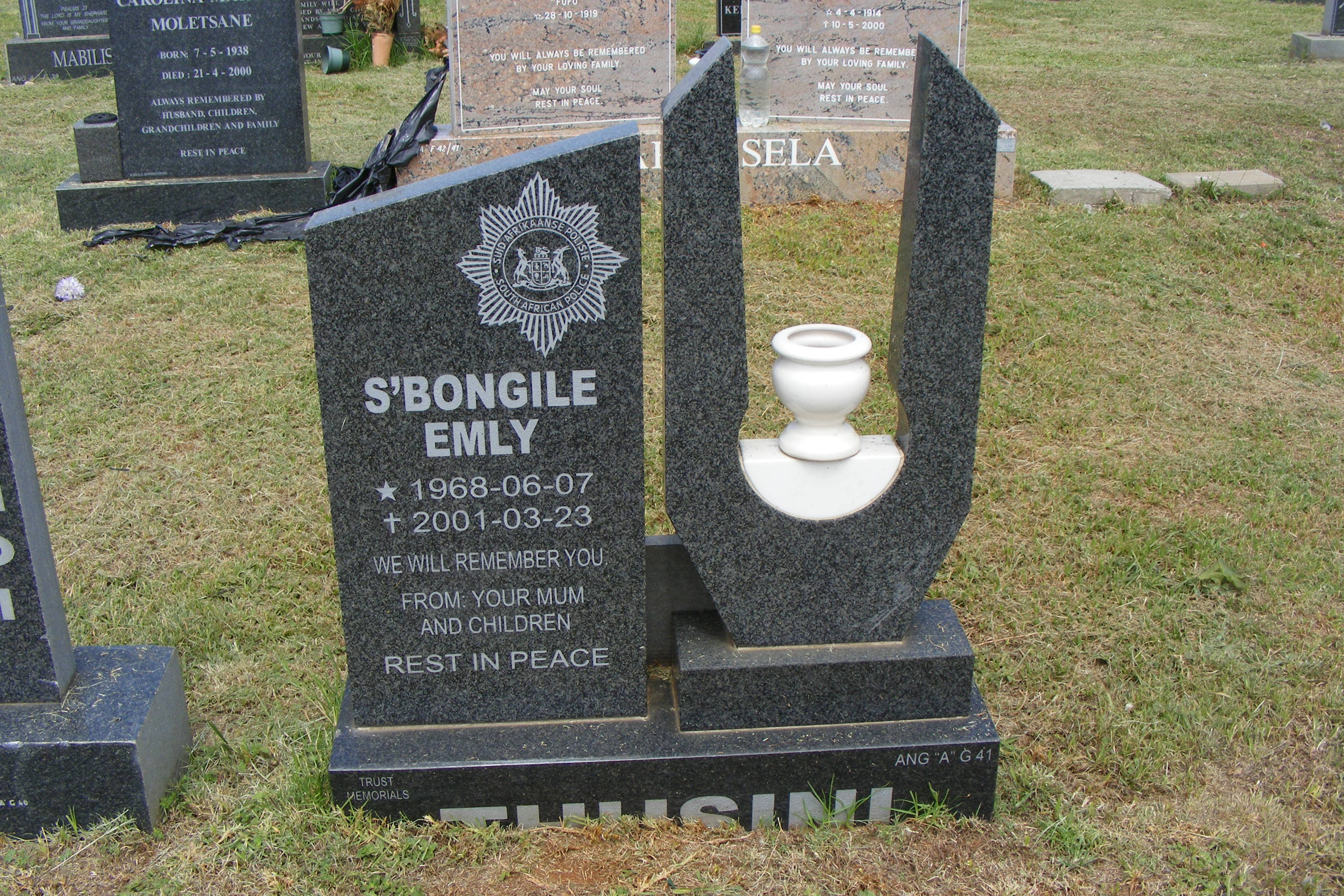 Photo from /search/photos/South Africa/Gauteng/GERMISTON (SOUTHPARK) CEMETERY/THUSINI_SE (SAP).JPG